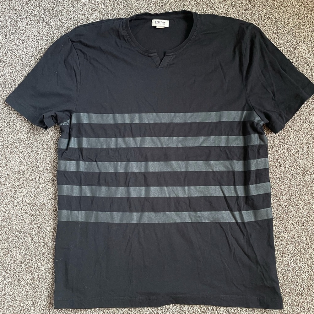 Kenneth Cole T-shirt